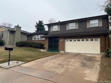 8632 E Layton Avenue Denver, CO 80237