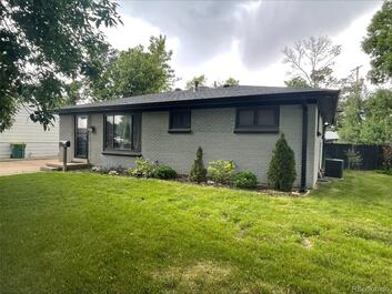 3013  Vaughn Street Aurora, CO 80011
